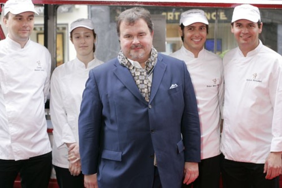 PIERRE HERMÉ AU ROYAL MONCEAU DE PARIS