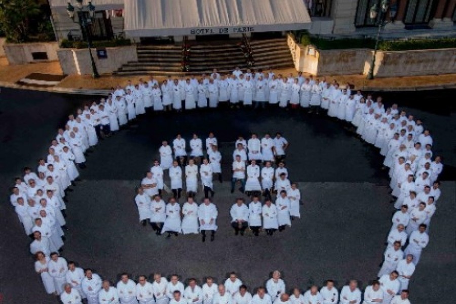 240 grands chefs, 5 continents, 25 pays et 300 étoiles au Guide Michelin