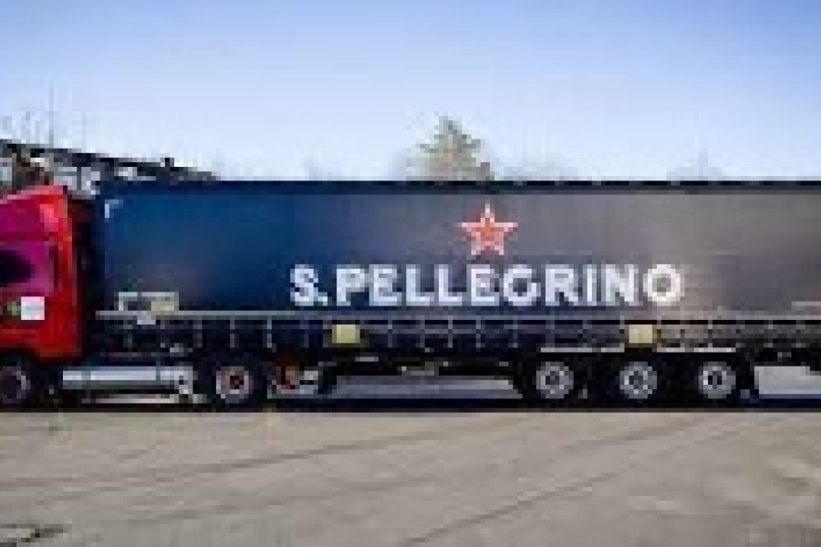 Nestlé investit dans des innovations logistiques pour réduire les émissions de gaz à effet de serre pour ses marques internationales d'eau S. Pellegrino, Acqua Panna et Perrier